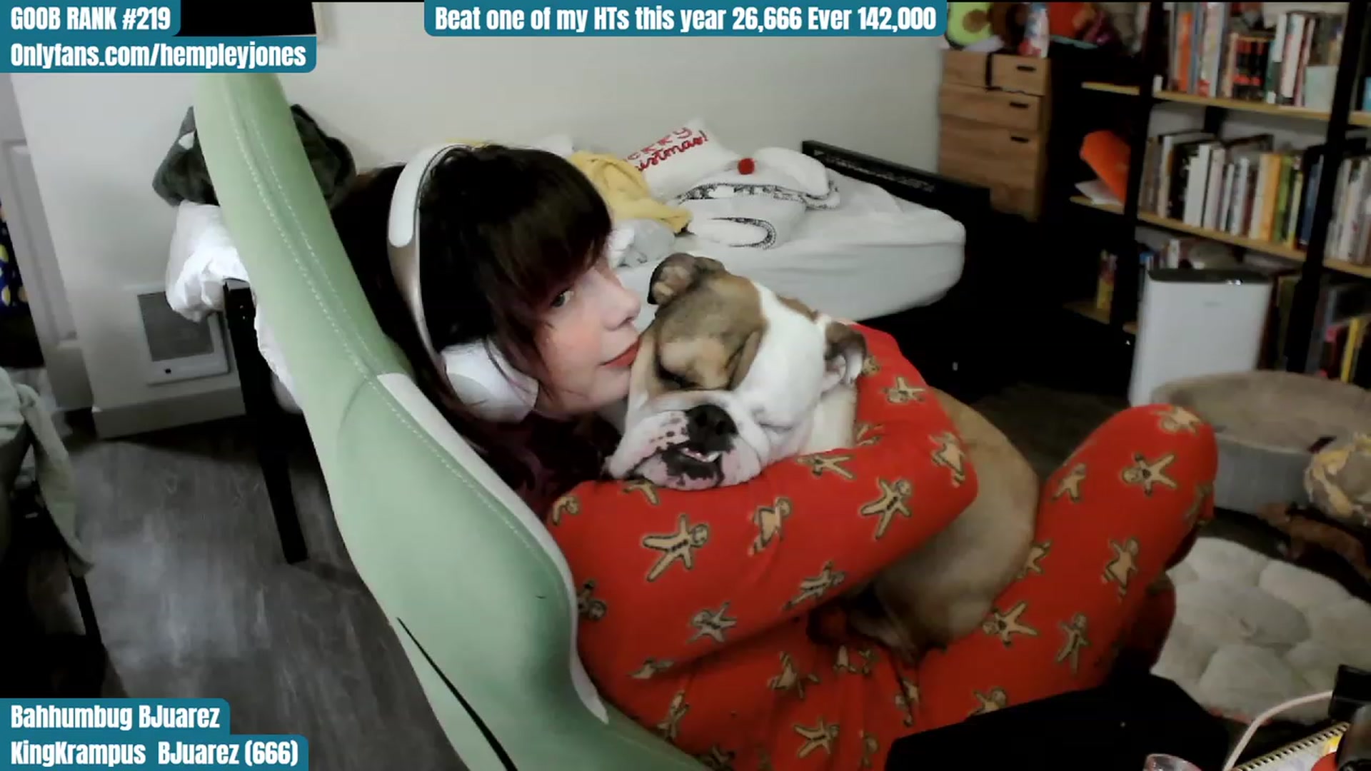 Gallery image thumbnail from Hempley's myfreecams stream on, 12/16/2023, 01:16 image 8 of 20