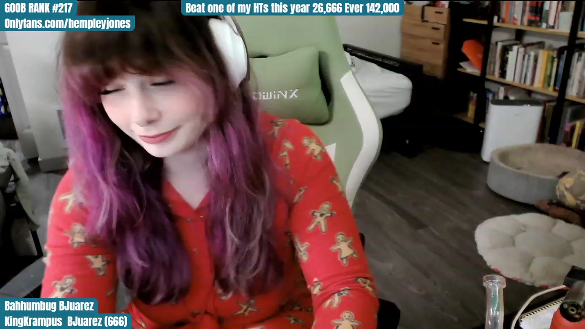 Gallery image thumbnail from Hempley's myfreecams stream on, 12/16/2023, 03:14 image 2 of 20
