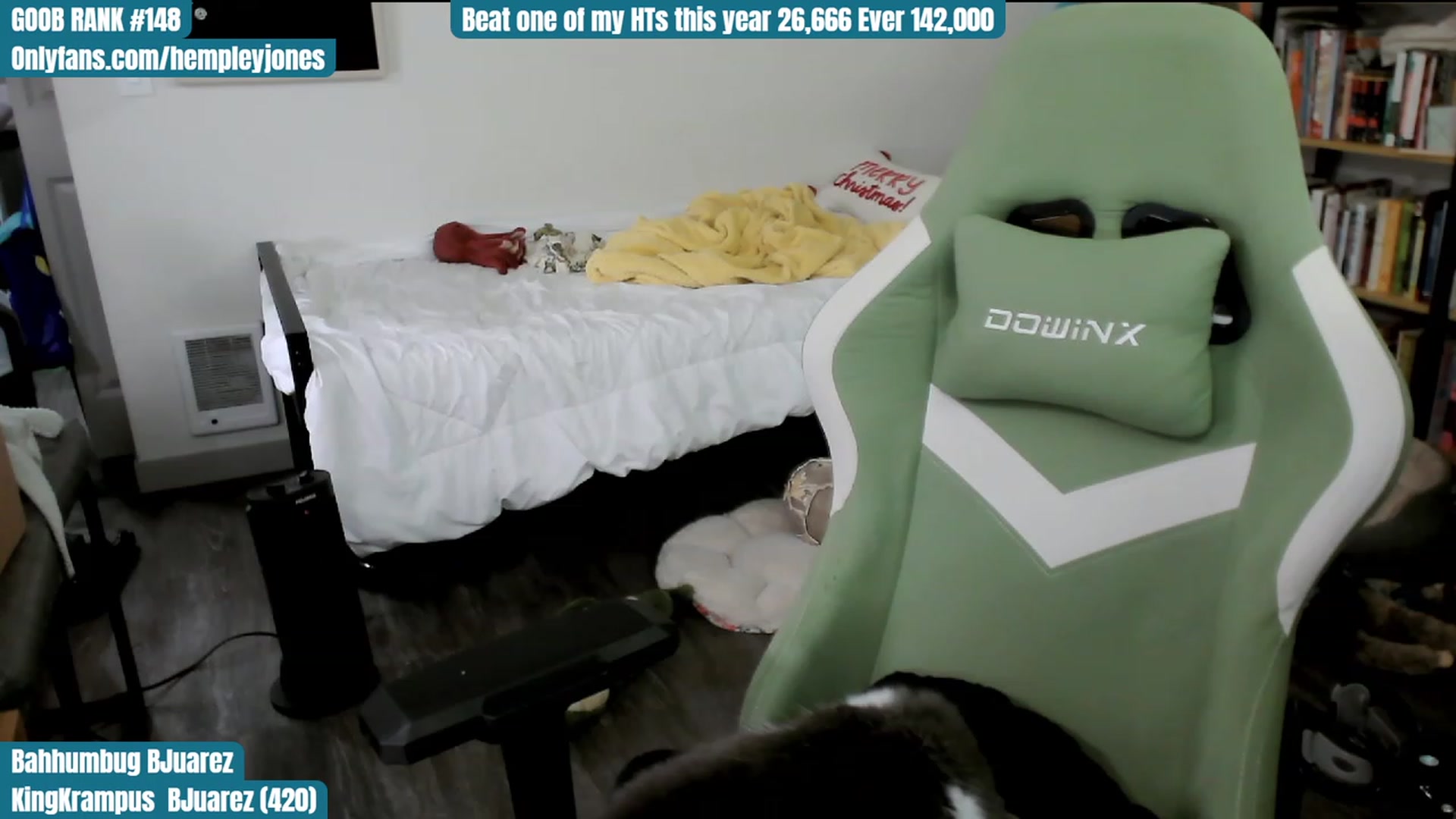 Gallery image thumbnail from Hempley's myfreecams stream on, 12/17/2023, 02:23 image 13 of 20