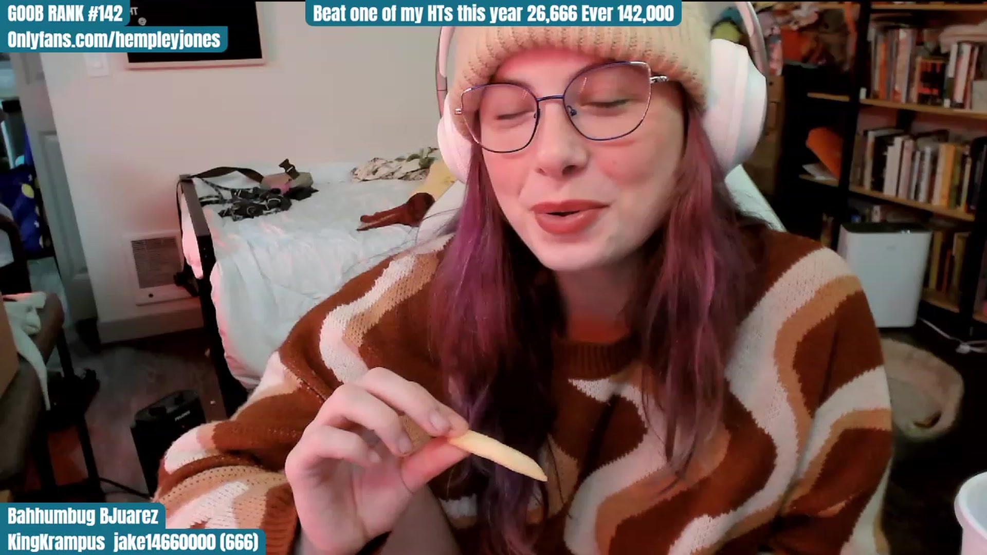 Gallery image thumbnail from Hempley's myfreecams stream on, 12/17/2023, 07:33 image 19 of 20