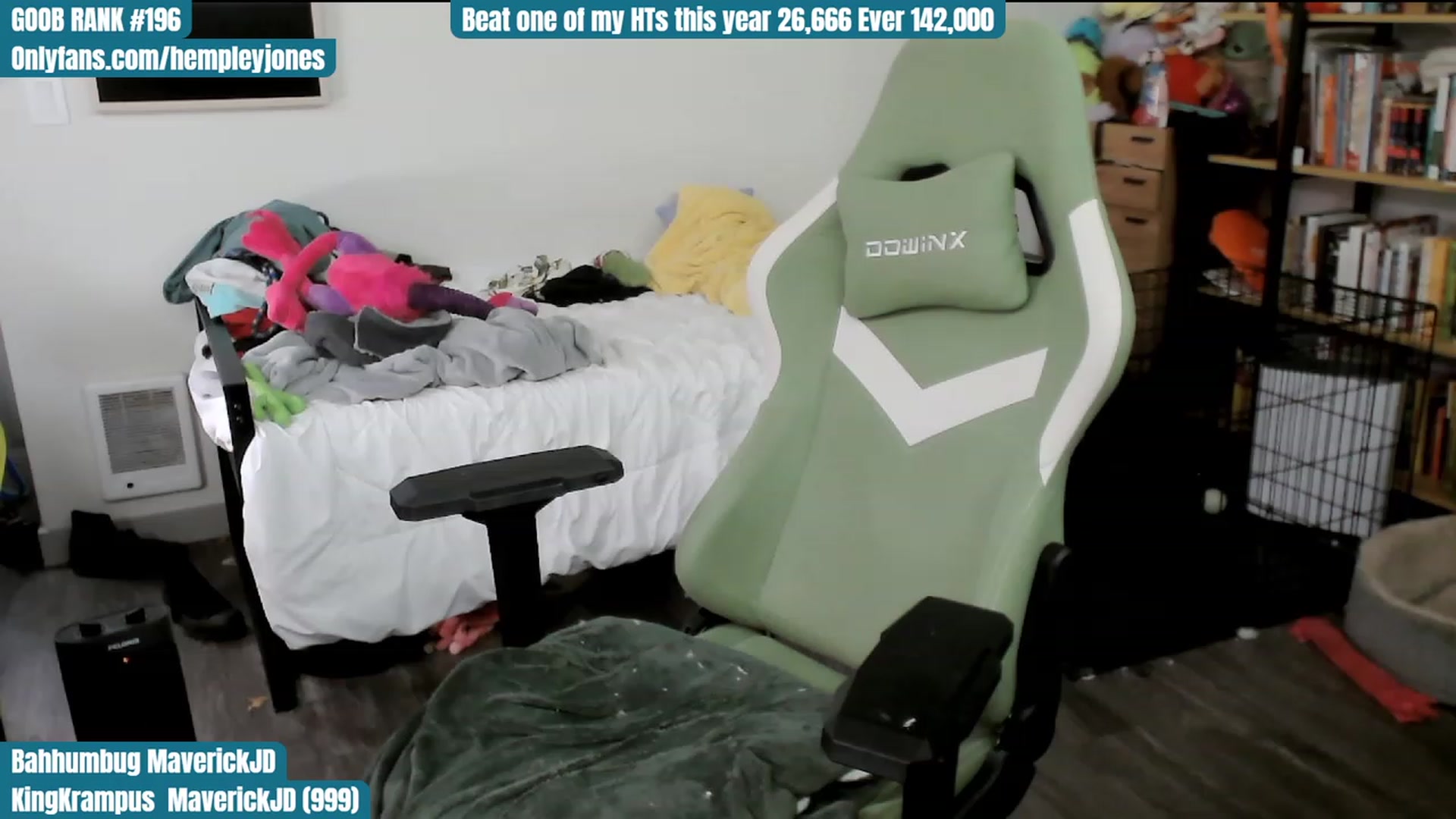 Gallery image thumbnail from Hempley's myfreecams stream on, 12/23/2023, 06:12 image 15 of 20