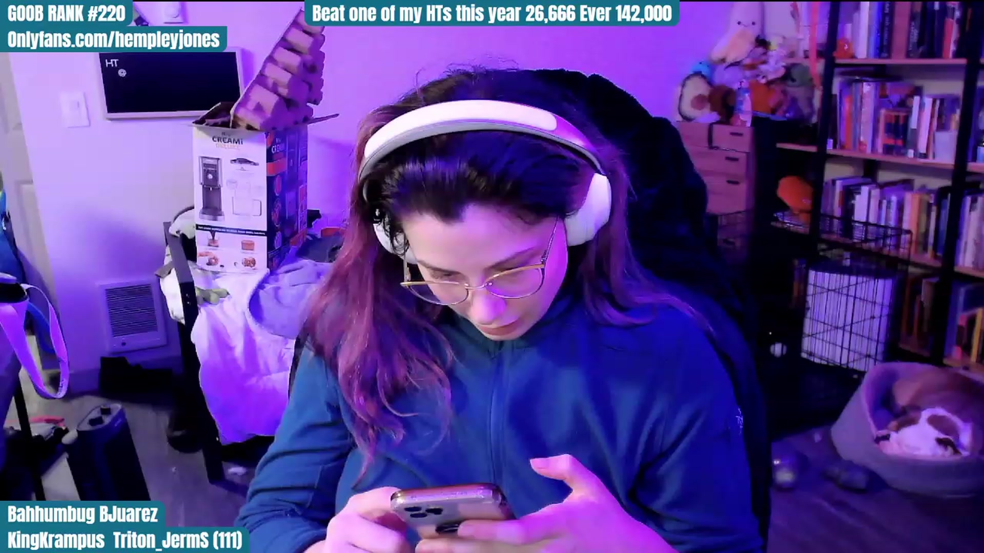 Gallery image thumbnail from Hempley's myfreecams stream on, 12/25/2023, 04:05 image 3 of 20