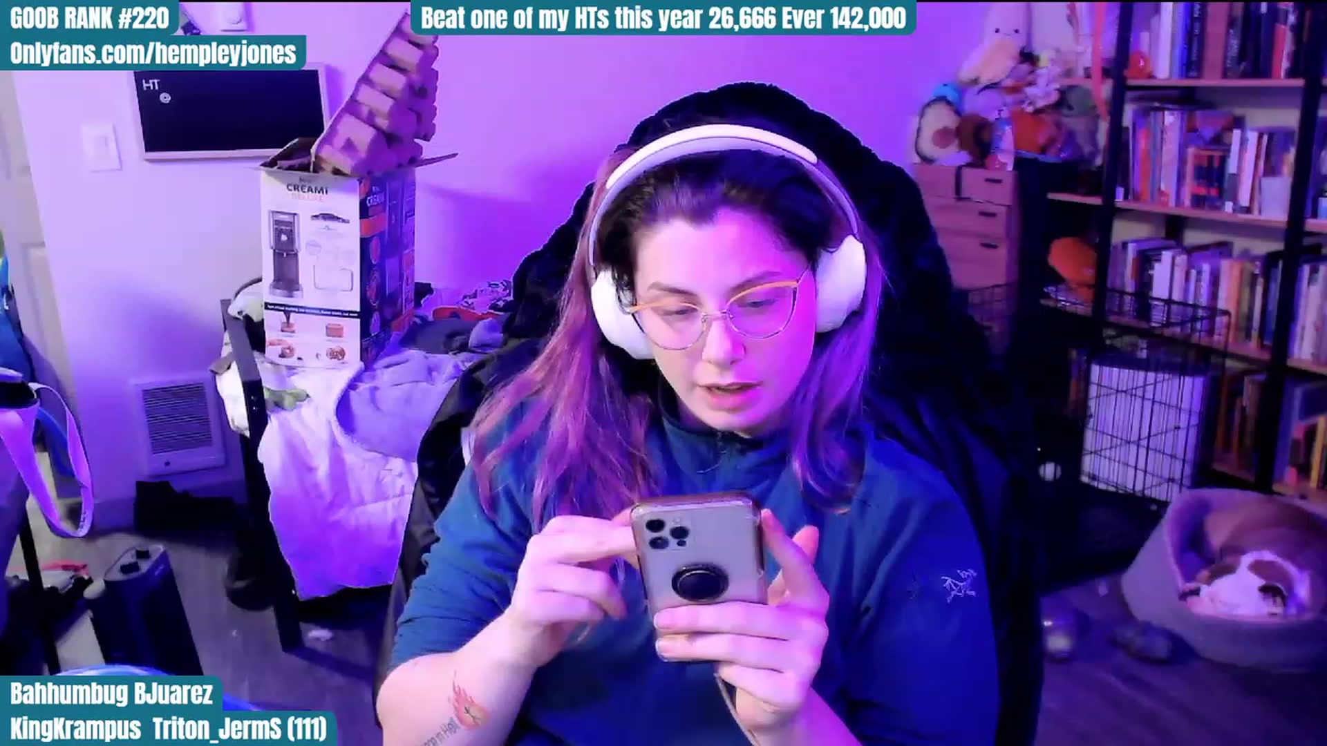 Gallery image thumbnail from Hempley's myfreecams stream on, 12/25/2023, 04:05 image 9 of 20