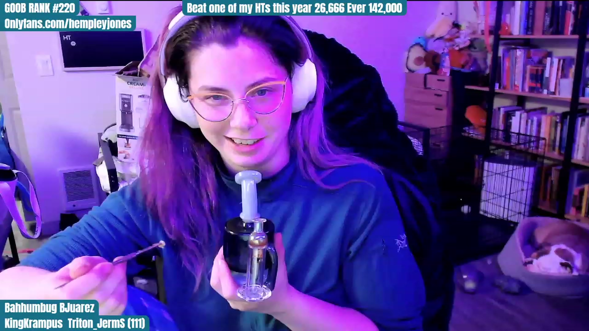 Gallery image thumbnail from Hempley's myfreecams stream on, 12/25/2023, 04:05 image 6 of 20
