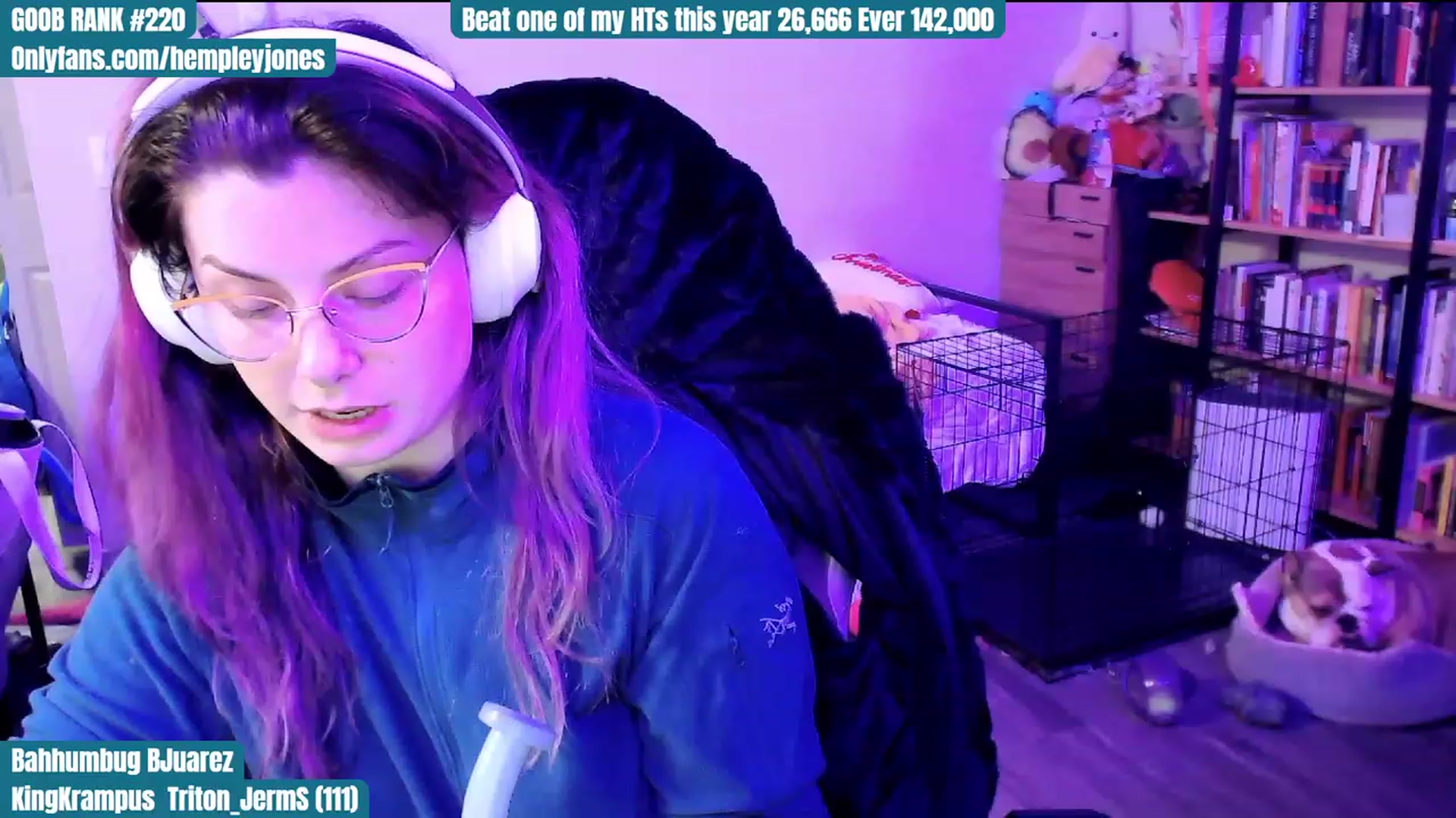 Gallery image thumbnail from Hempley's myfreecams stream on, 12/25/2023, 04:05 image 15 of 20
