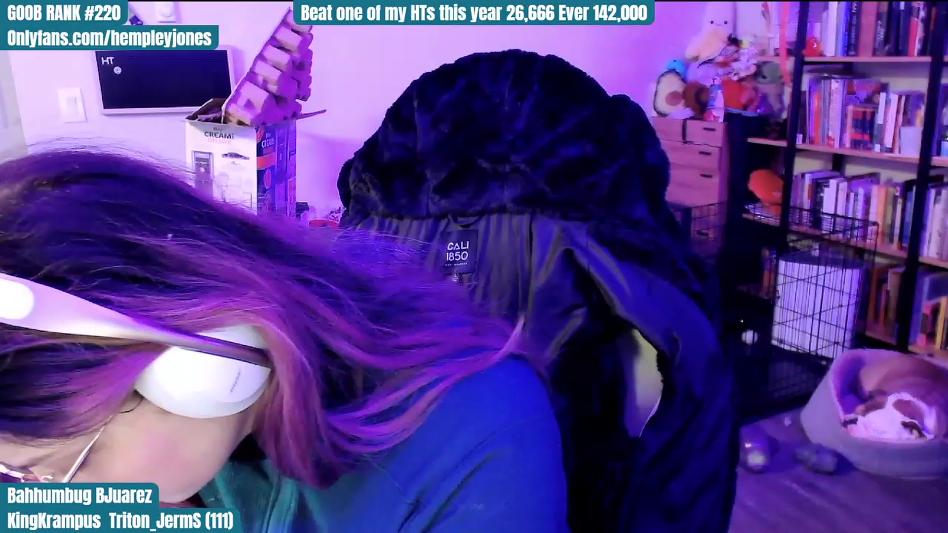Gallery image thumbnail from Hempley's myfreecams stream on, 12/25/2023, 04:05 image 1 of 20