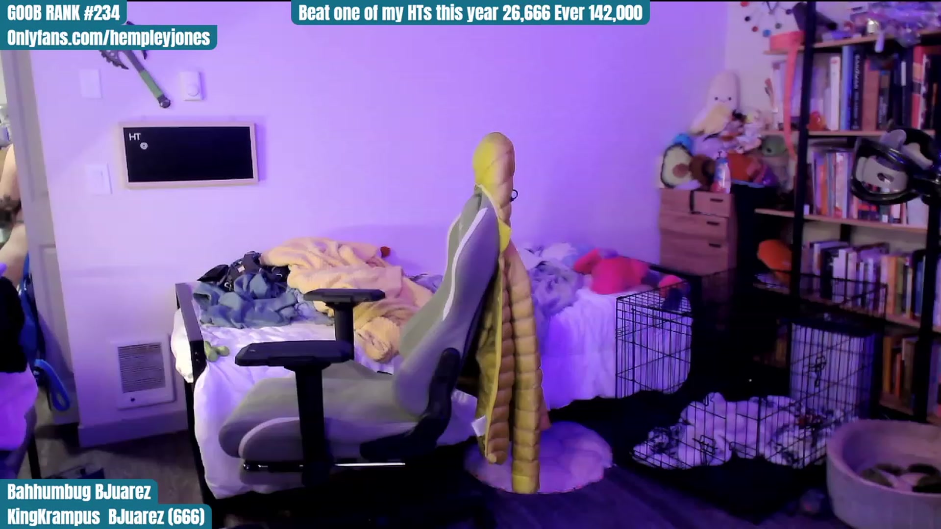 Gallery image thumbnail from Hempley's myfreecams stream on, 12/27/2023, 24:25 image 5 of 20