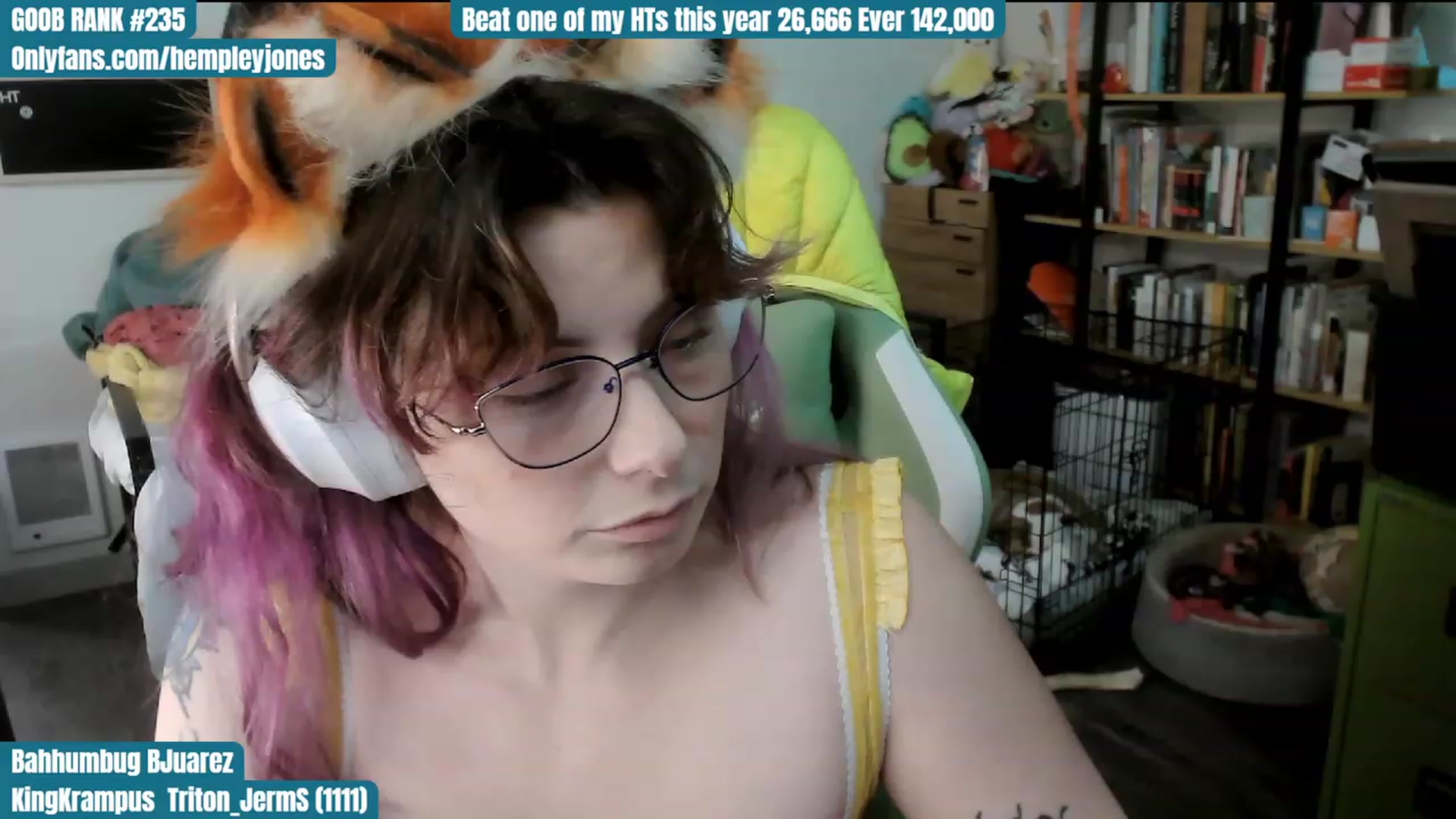 Gallery image thumbnail from Hempley's myfreecams stream on, 12/31/2023, 01:06 image 8 of 20