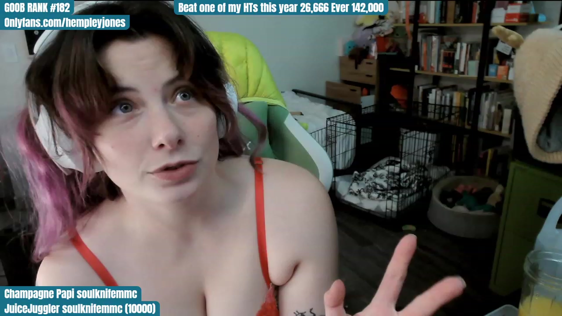 Gallery image thumbnail from Hempley's myfreecams stream on, 01/01/2024, 02:25 image 9 of 20