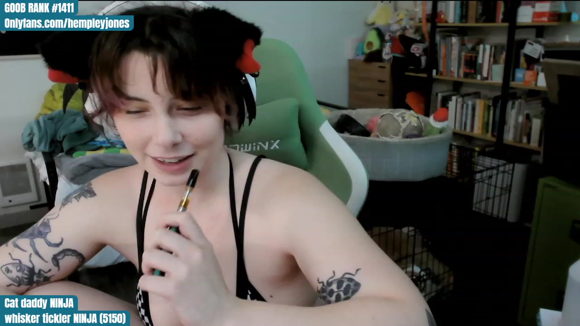 Gallery image thumbnail from Hempley's myfreecams stream on, 01/07/2024, 03:42 image 15 of 20