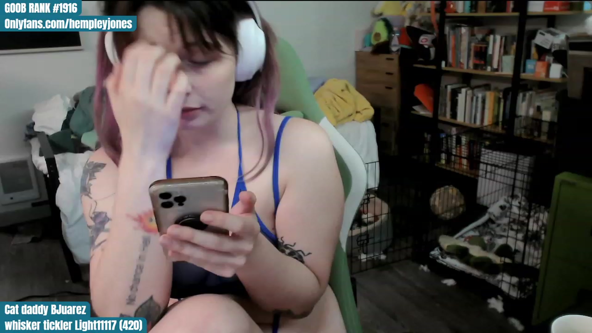 Gallery image thumbnail from Hempley's myfreecams stream on, 01/12/2024, 02:54 image 12 of 20