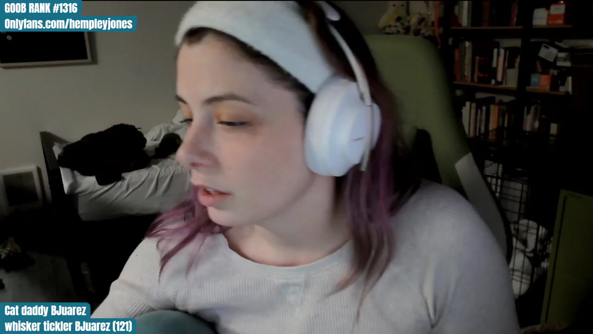 Gallery image thumbnail from Hempley's myfreecams stream on, 01/19/2024, 01:59 image 7 of 20