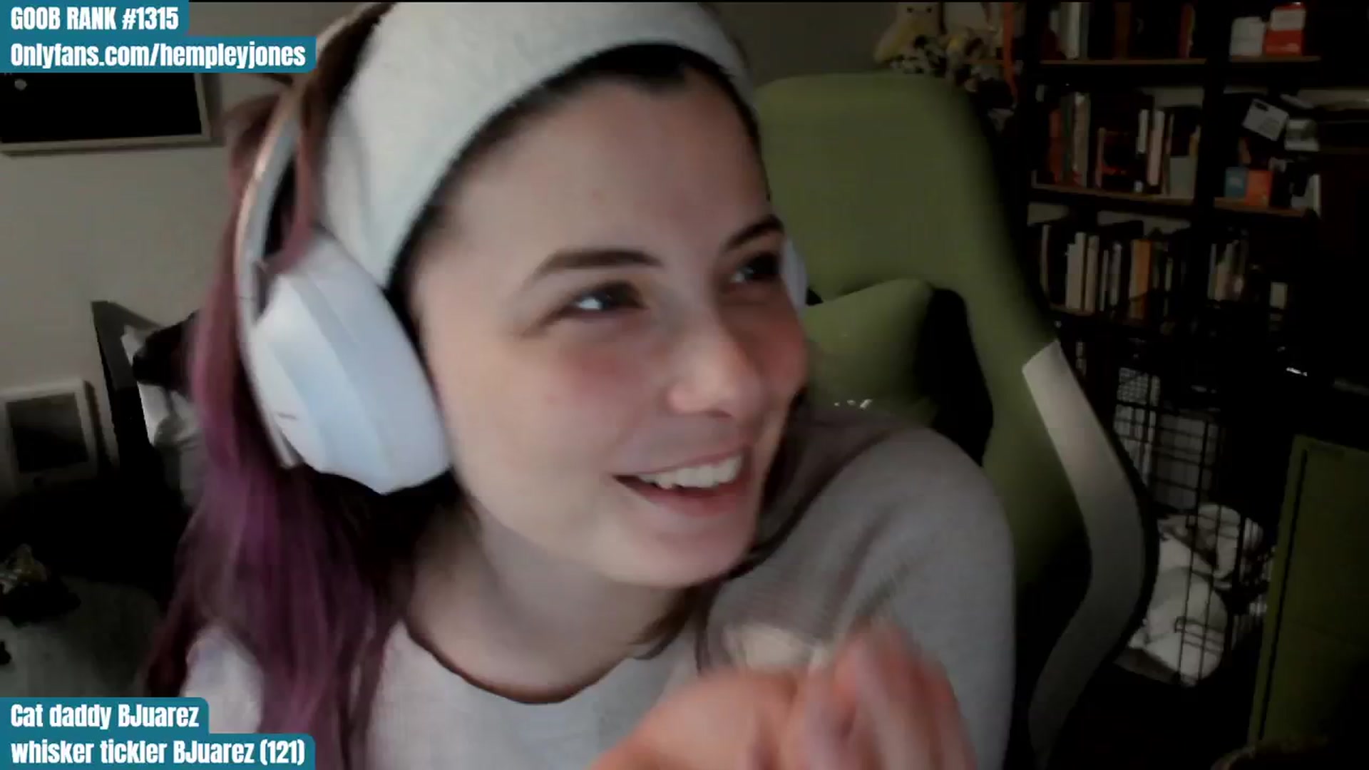 Gallery image thumbnail from Hempley's myfreecams stream on, 01/19/2024, 01:59 image 12 of 20