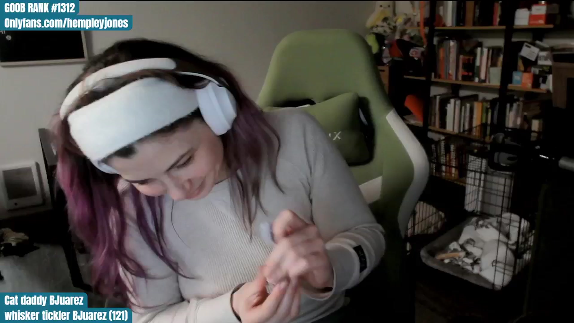 Gallery image thumbnail from Hempley's myfreecams stream on, 01/19/2024, 01:59 image 14 of 20
