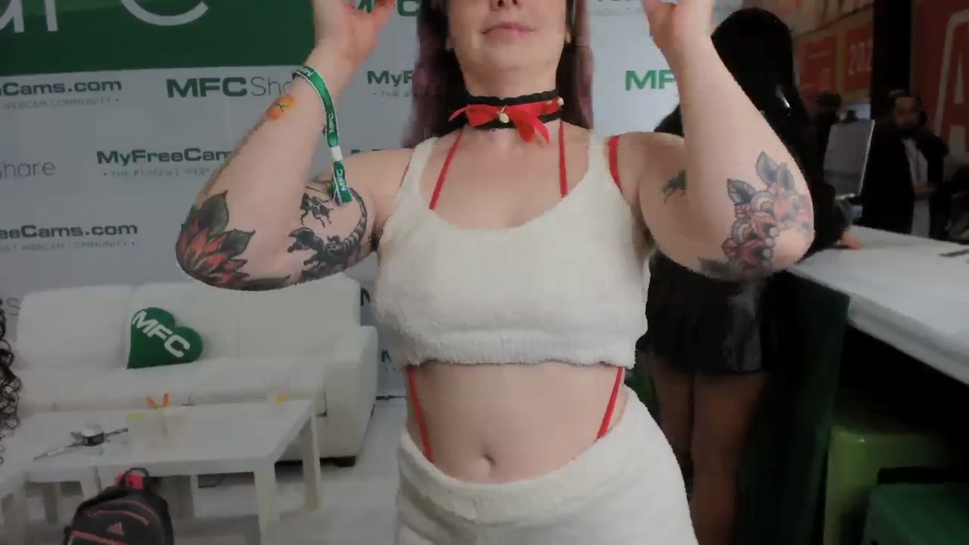 Gallery image thumbnail from Hempley's myfreecams stream on, 01/25/2024, 22:15 image 2 of 20