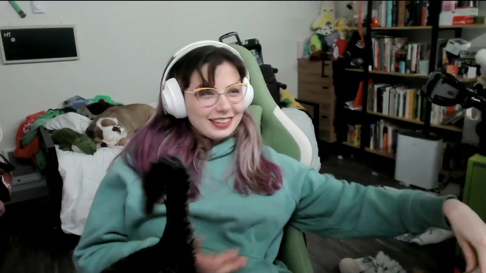 Gallery image thumbnail from Hempley's myfreecams stream on, 02/05/2024, 02:04 image 3 of 20