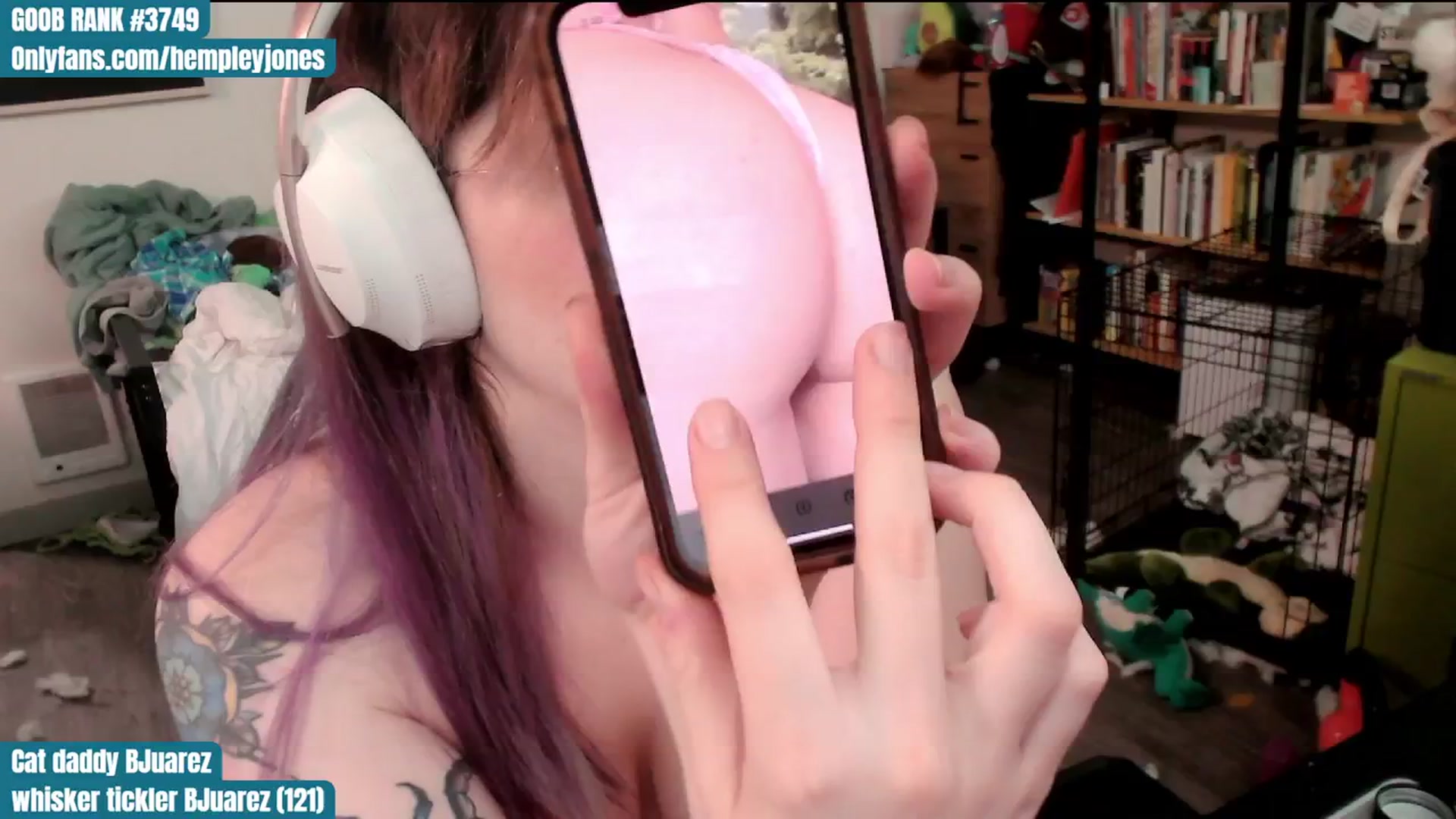 Gallery image thumbnail from Hempley's myfreecams stream on, 02/07/2024, 24:39 image 5 of 20