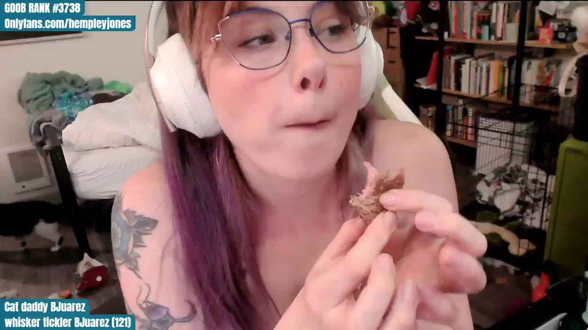 Gallery image thumbnail from Hempley's myfreecams stream on, 02/07/2024, 01:23 image 1 of 20