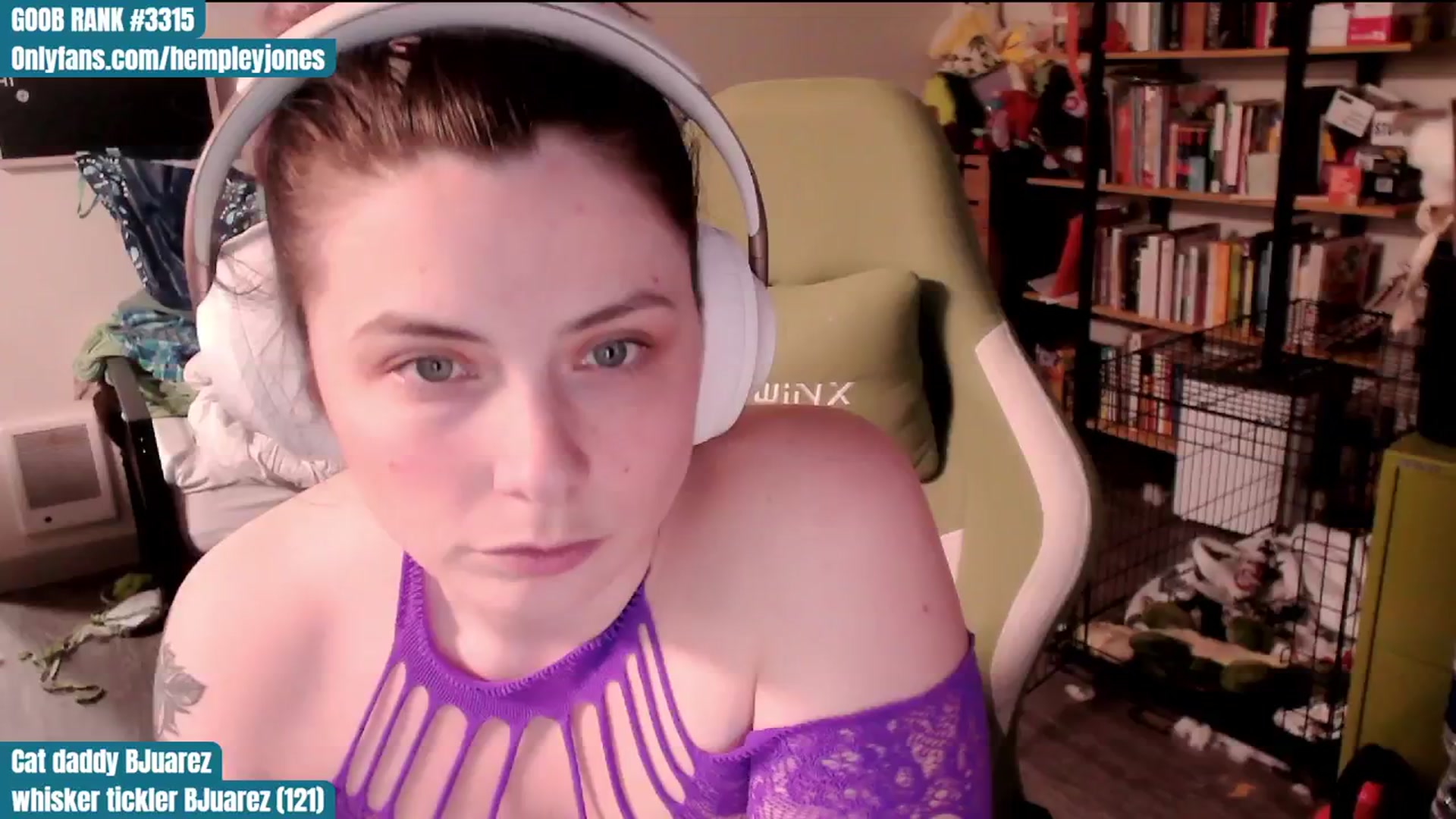 Gallery image thumbnail from Hempley's myfreecams stream on, 02/10/2024, 03:34 image 4 of 20