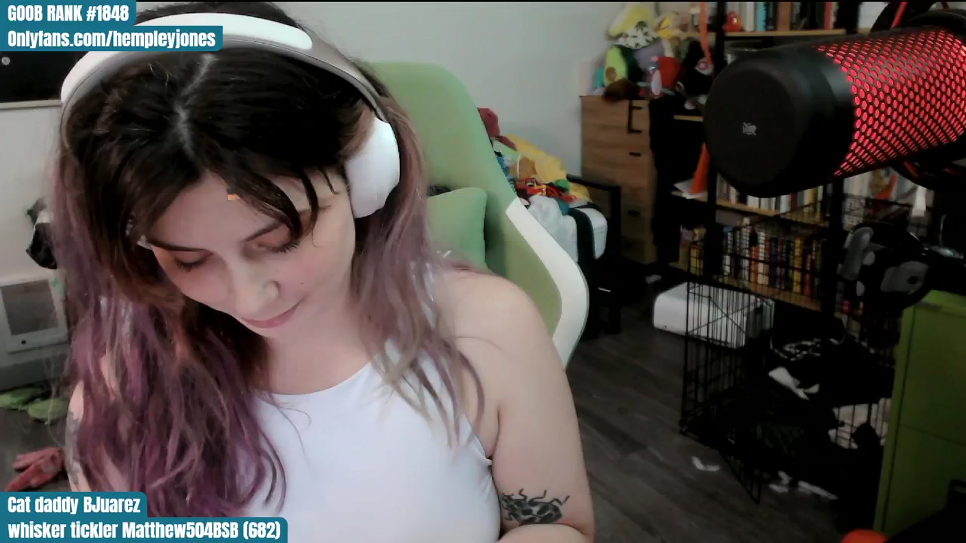 Gallery image thumbnail from Hempley's myfreecams stream on, 02/14/2024, 02:23 image 4 of 20