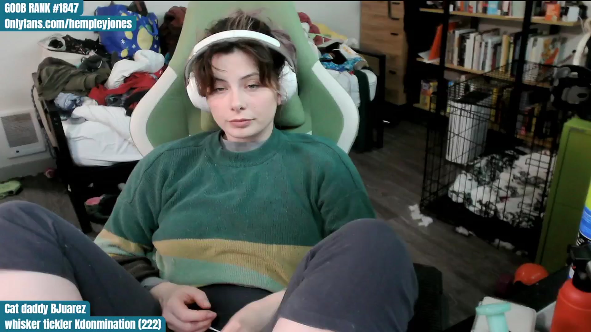 Gallery image thumbnail from Hempley's myfreecams stream on, 02/17/2024, 03:17 image 11 of 20