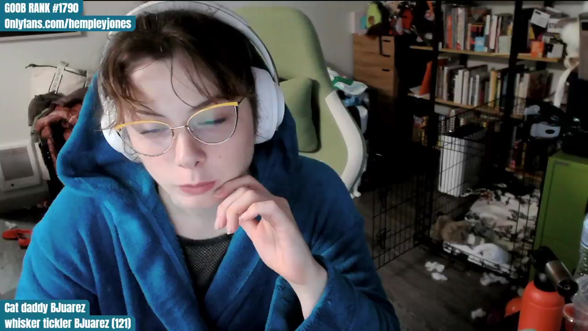 Gallery image thumbnail from Hempley's myfreecams stream on, 02/18/2024, 01:00 image 15 of 20