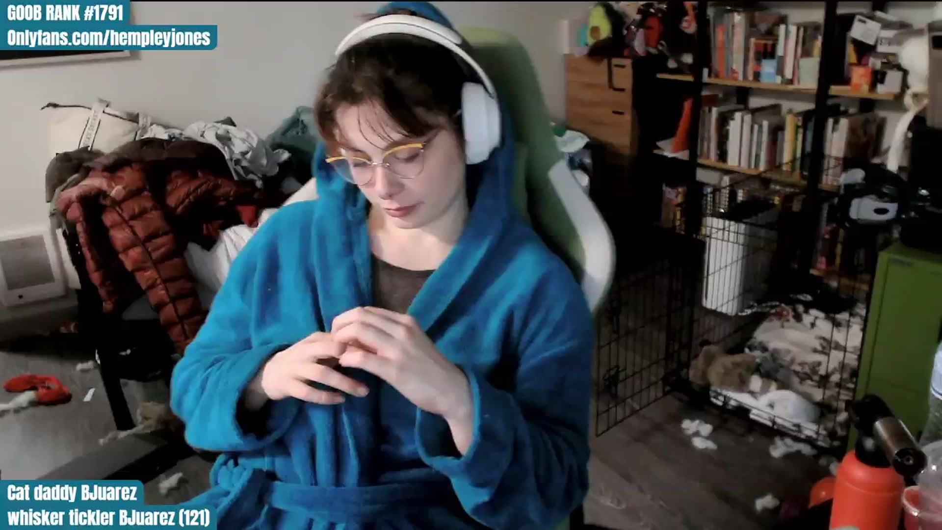 Gallery image thumbnail from Hempley's myfreecams stream on, 02/18/2024, 01:00 image 17 of 20