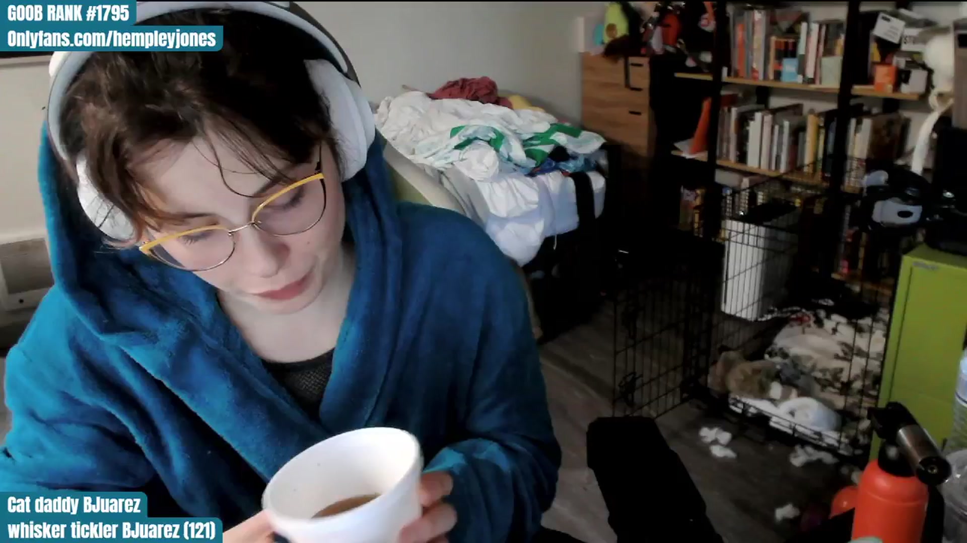 Gallery image thumbnail from Hempley's myfreecams stream on, 02/18/2024, 01:00 image 3 of 20