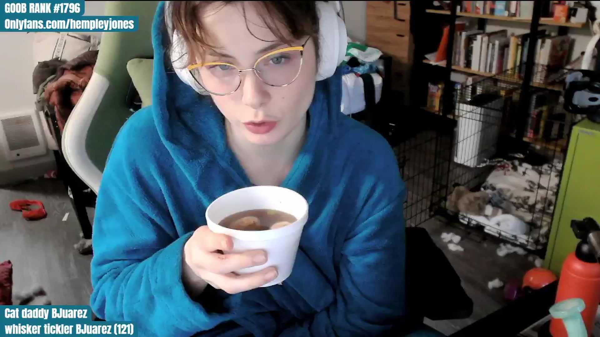 Gallery image thumbnail from Hempley's myfreecams stream on, 02/18/2024, 01:00 image 1 of 20