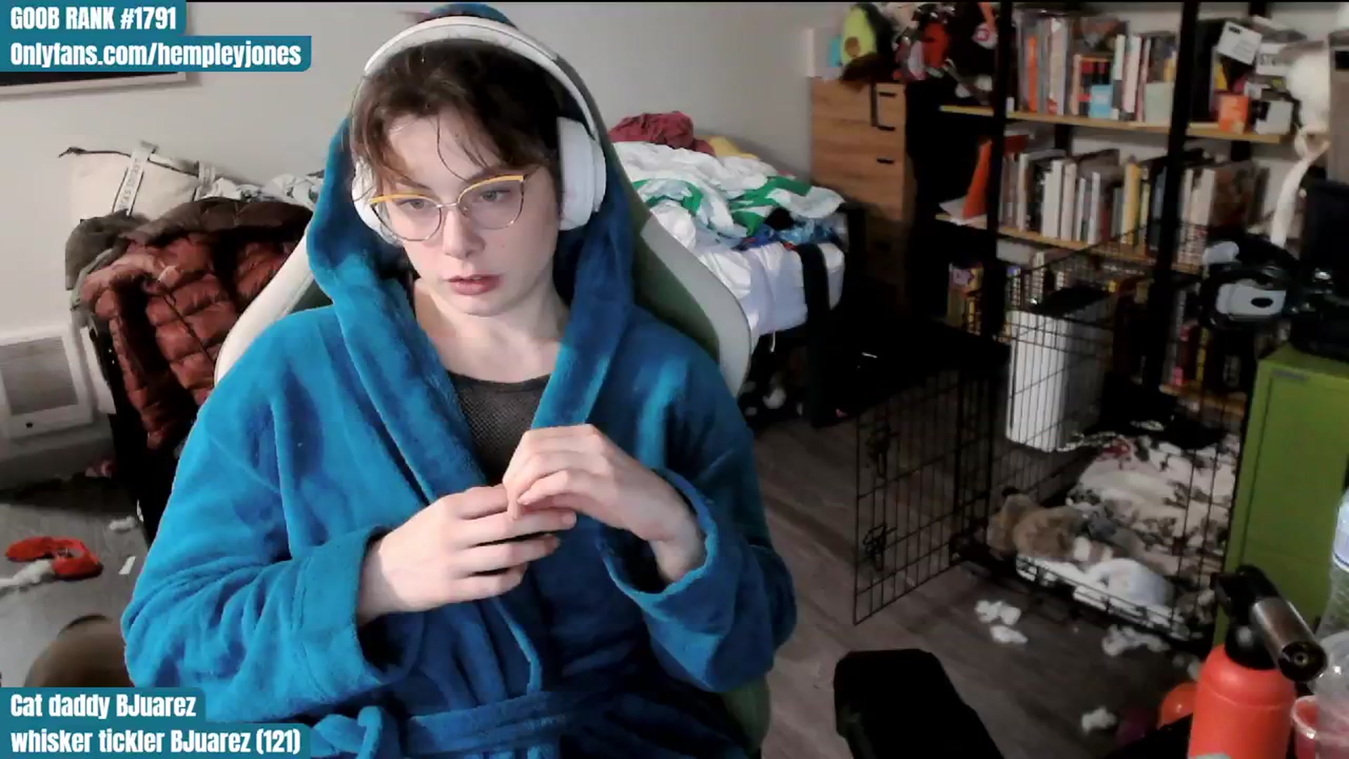 Gallery image thumbnail from Hempley's myfreecams stream on, 02/18/2024, 01:00 image 16 of 20