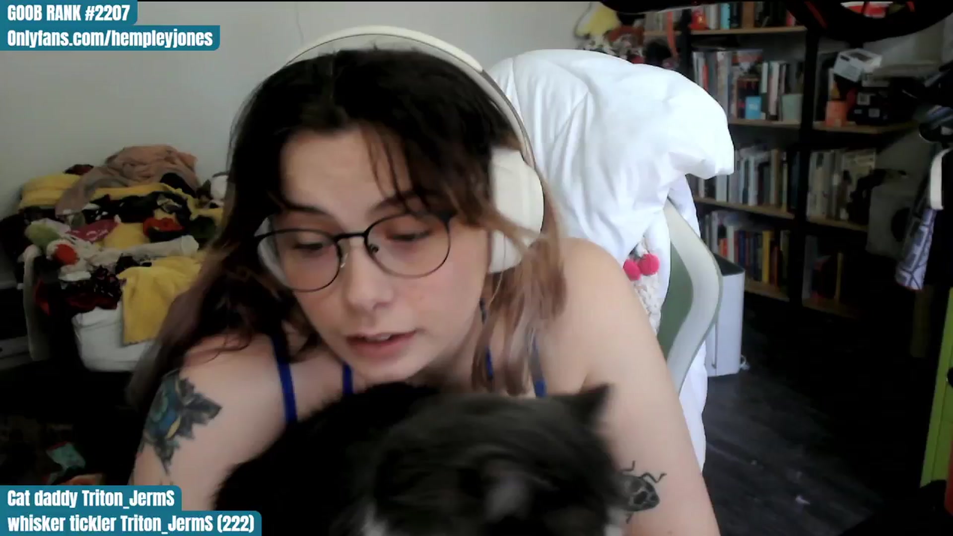 Gallery image thumbnail from Hempley's myfreecams stream on, 03/14/2024, 22:32 image 1 of 20