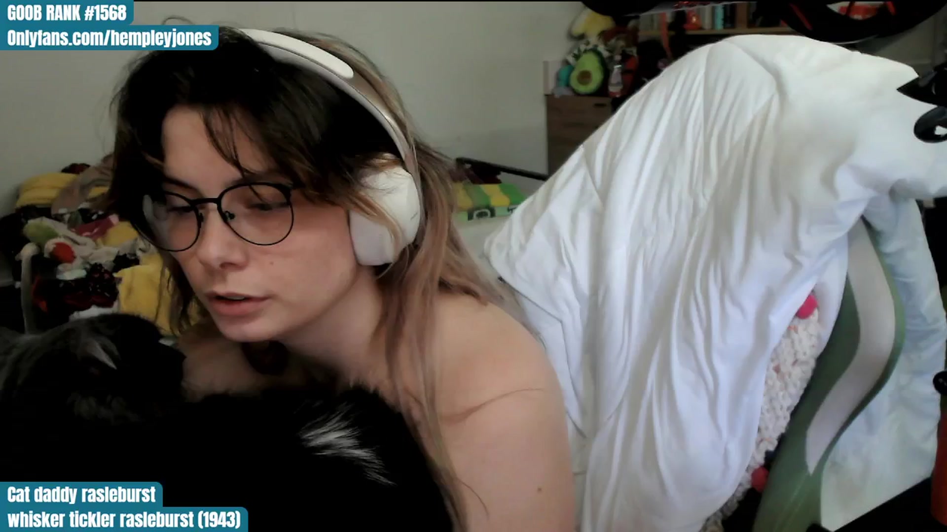 Gallery image thumbnail from Hempley's myfreecams stream on, 03/14/2024, 23:49 image 14 of 20