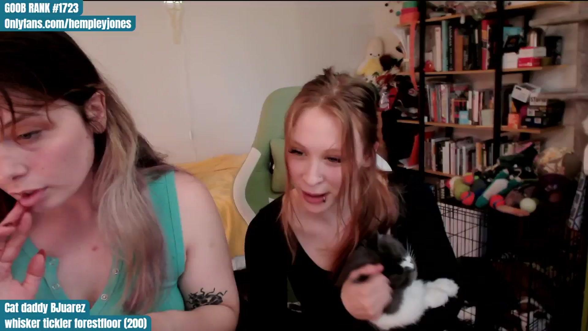 Gallery image thumbnail from Hempley's myfreecams stream on, 03/16/2024, 22:19 image 1 of 20