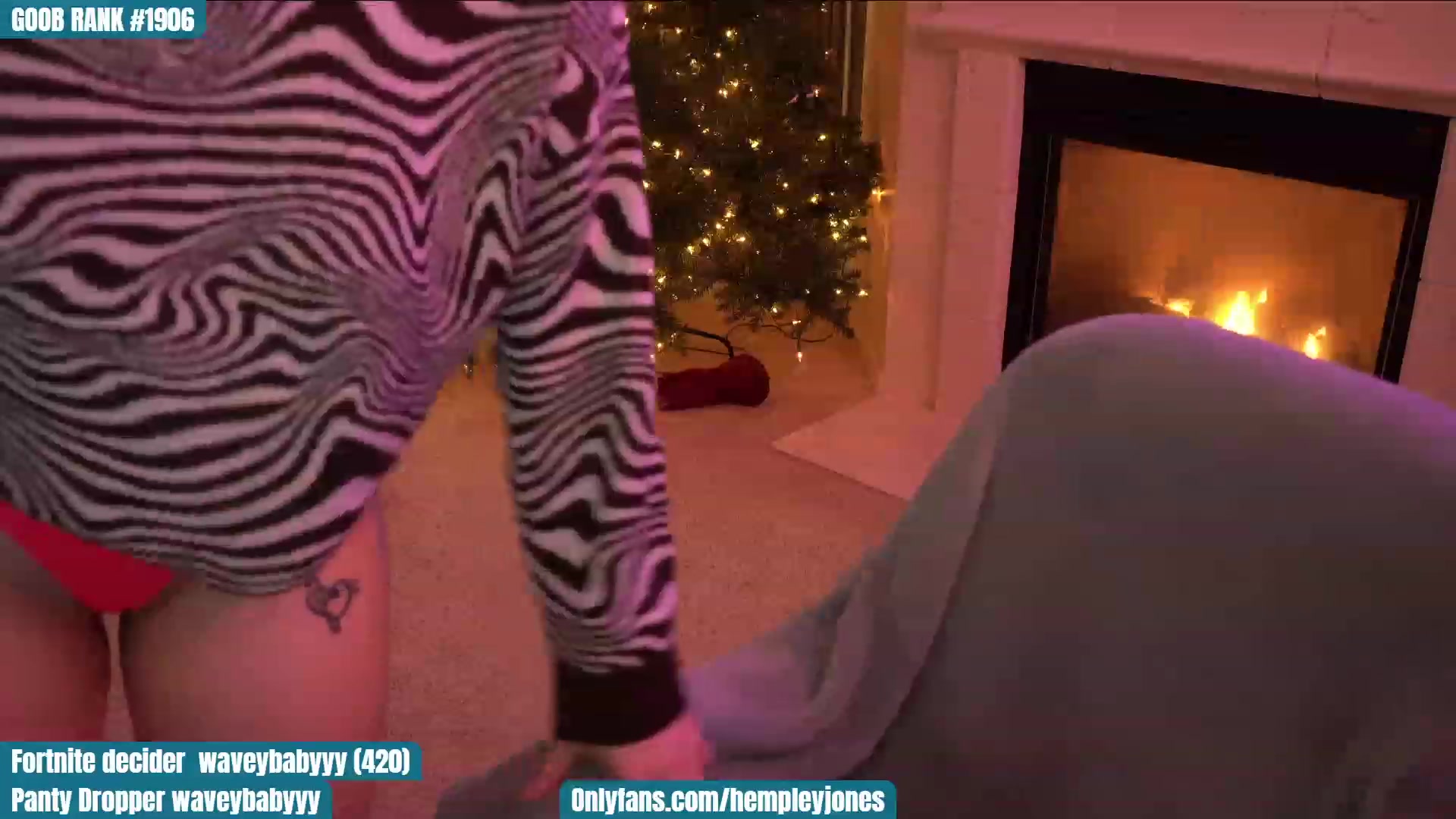 Gallery image thumbnail from Hempleyjones's myfreecams stream on, 11/29/2022, 03:02 image 16 of 20