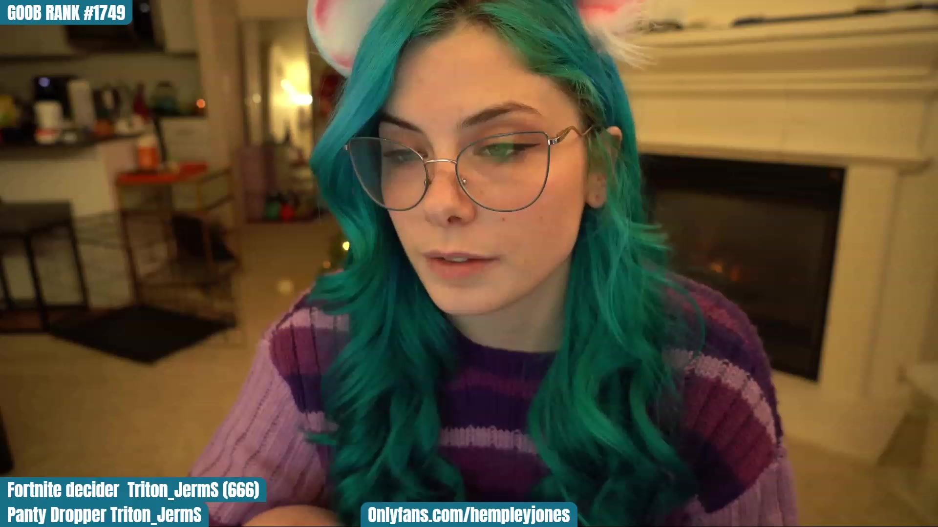 Gallery image thumbnail from Hempleyjones's myfreecams stream on, 12/01/2022, 24:58 image 8 of 20
