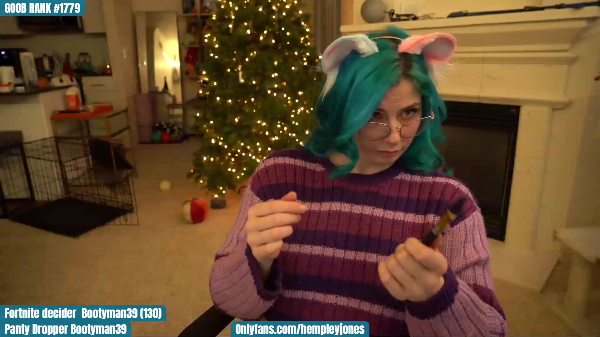 Gallery image thumbnail from Hempleyjones's myfreecams stream on, 12/01/2022, 24:58 image 2 of 20
