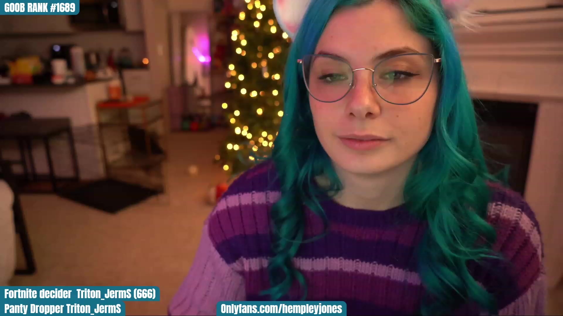 Gallery image thumbnail from Hempleyjones's myfreecams stream on, 12/01/2022, 24:58 image 17 of 20