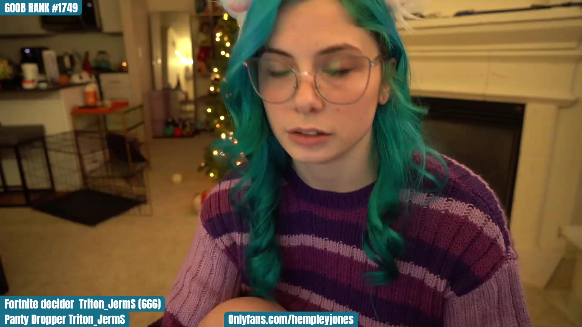 Gallery image thumbnail from Hempleyjones's myfreecams stream on, 12/01/2022, 24:58 image 4 of 20