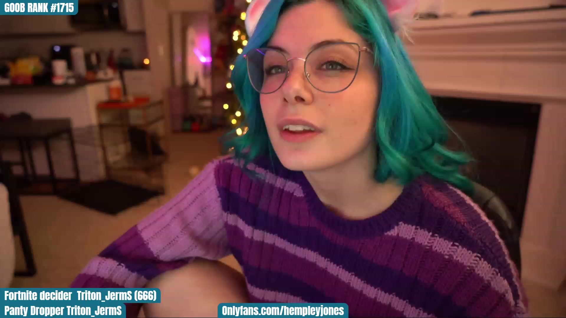 Gallery image thumbnail from Hempleyjones's myfreecams stream on, 12/01/2022, 24:58 image 14 of 20