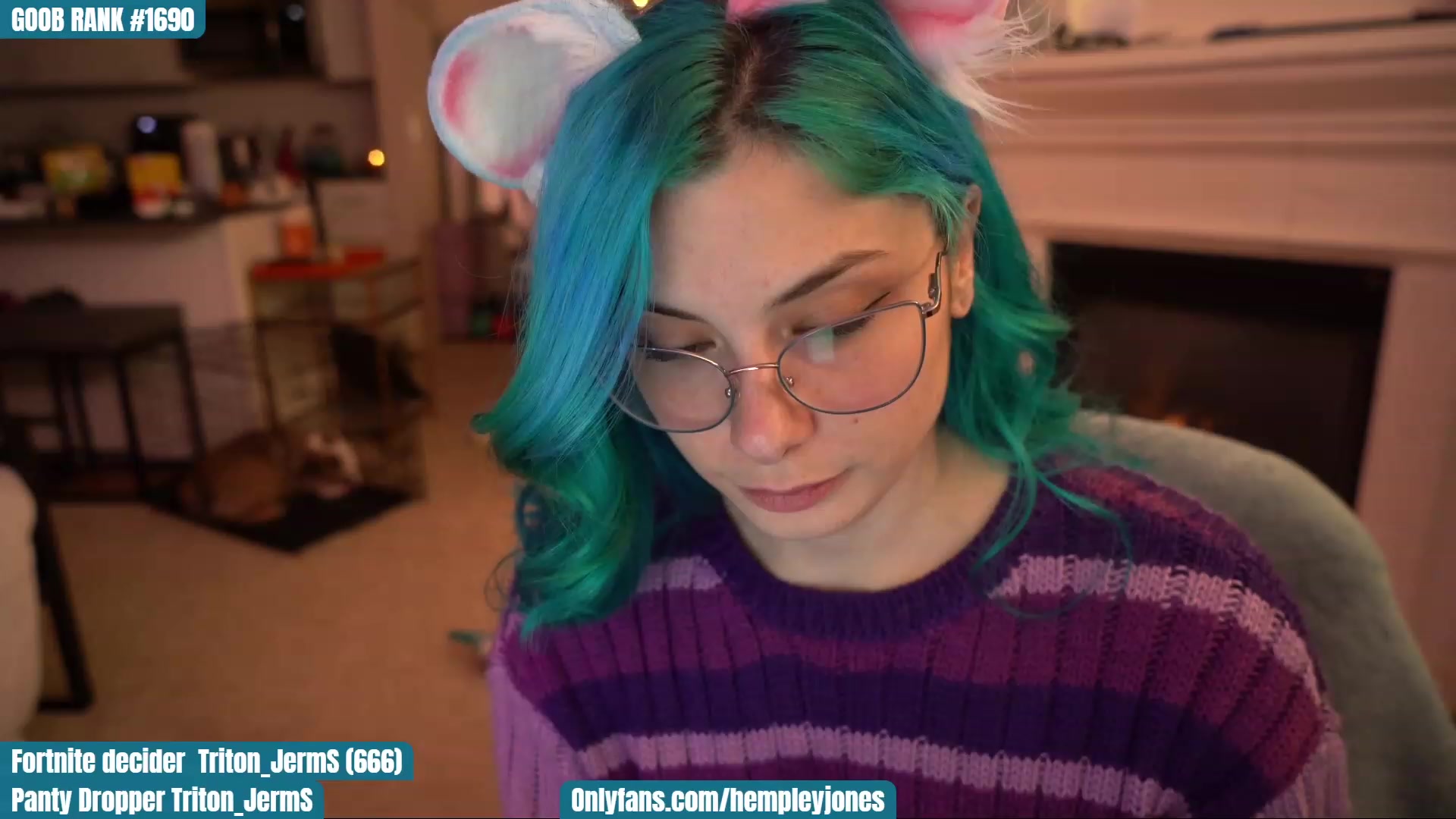 Gallery image thumbnail from Hempleyjones's myfreecams stream on, 12/01/2022, 01:33 image 3 of 20