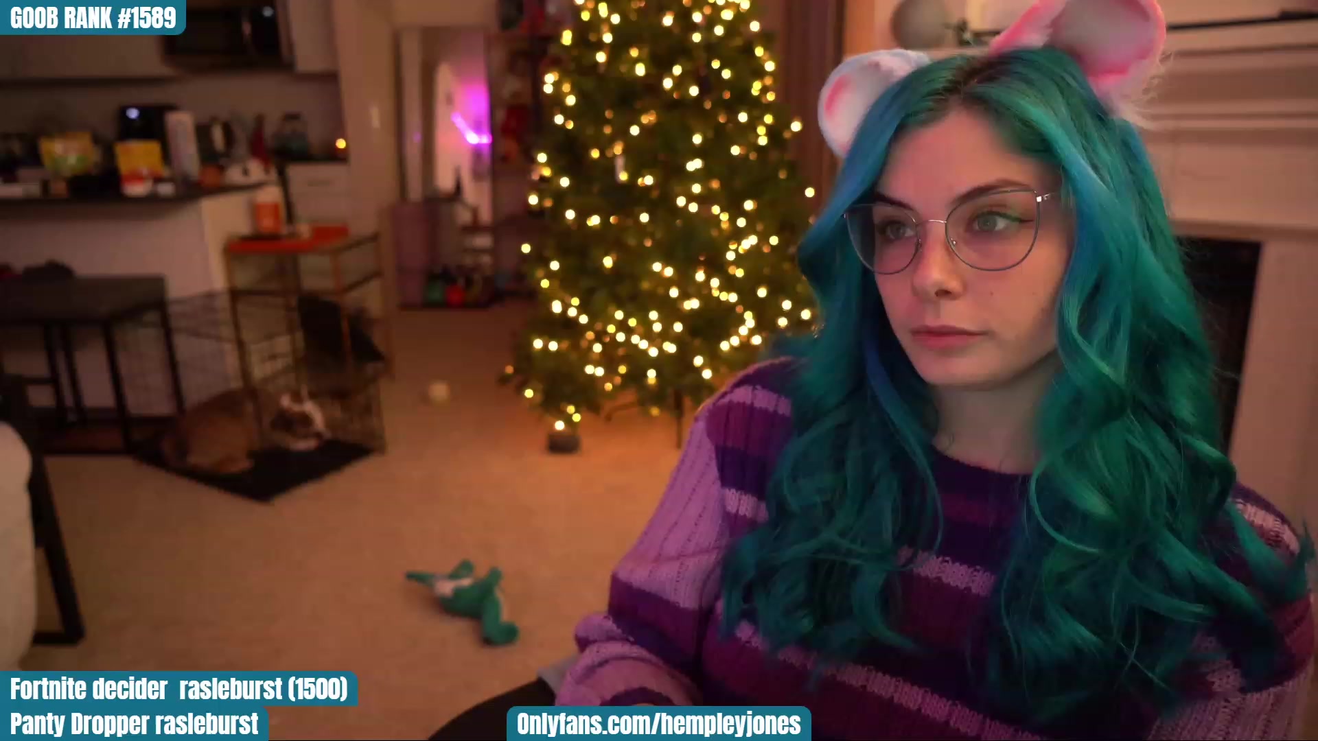 Gallery image thumbnail from Hempleyjones's myfreecams stream on, 12/01/2022, 01:33 image 14 of 20
