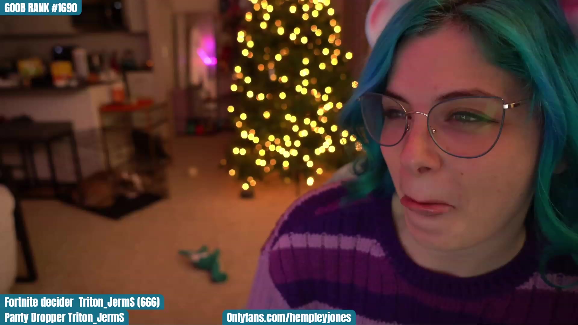 Gallery image thumbnail from Hempleyjones's myfreecams stream on, 12/01/2022, 01:33 image 1 of 20