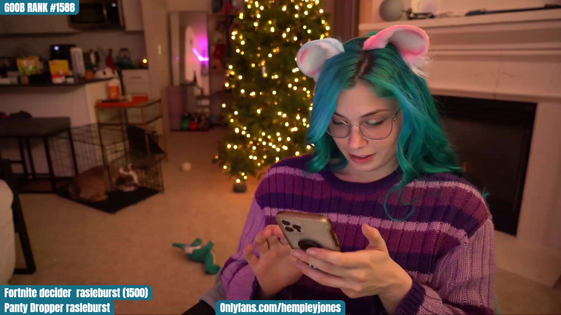 Gallery image thumbnail from Hempleyjones's myfreecams stream on, 12/01/2022, 01:33 image 11 of 20