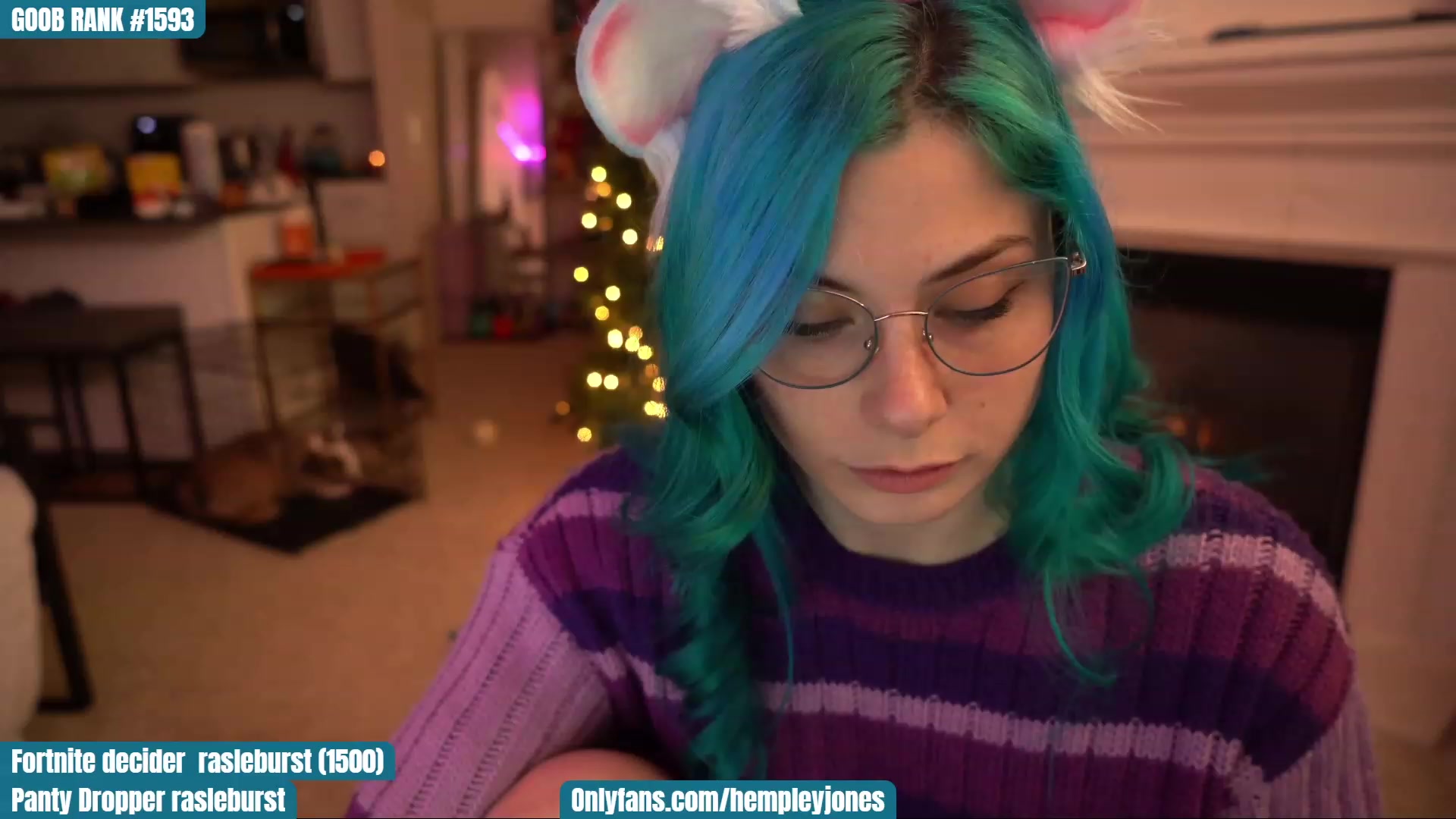 Gallery image thumbnail from Hempleyjones's myfreecams stream on, 12/01/2022, 01:33 image 8 of 20