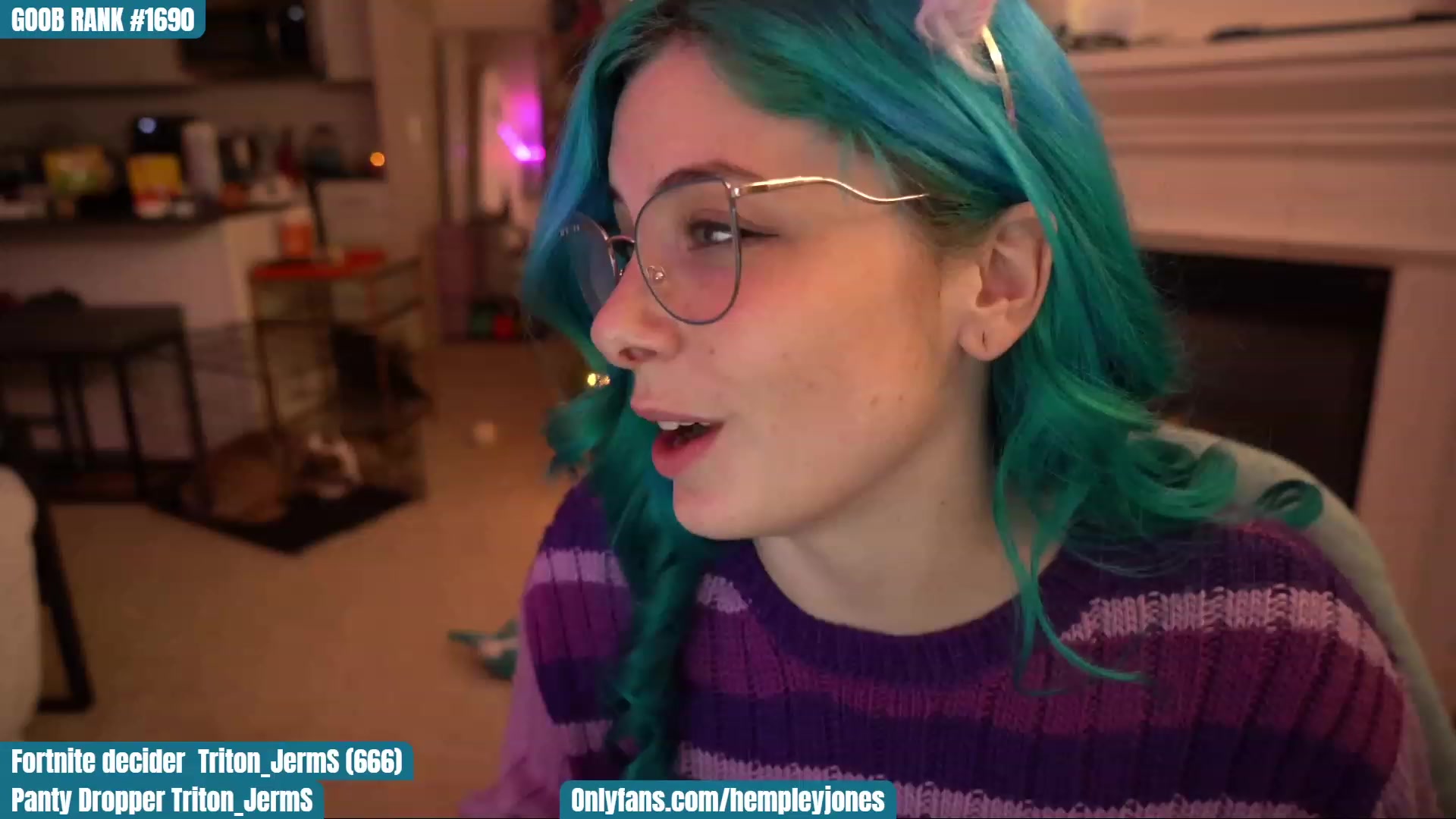 Gallery image thumbnail from Hempleyjones's myfreecams stream on, 12/01/2022, 01:33 image 4 of 20