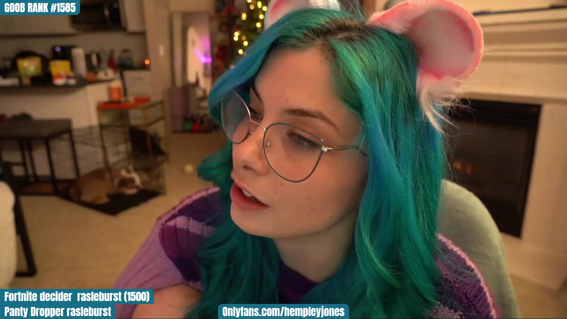 Gallery image thumbnail from Hempleyjones's myfreecams stream on, 12/01/2022, 01:33 image 18 of 20