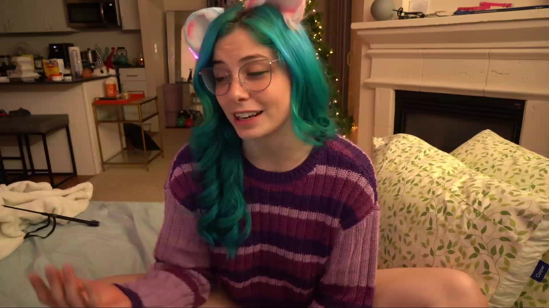 Gallery image thumbnail from Hempleyjones's myfreecams stream on, 12/01/2022, 03:19 image 15 of 20