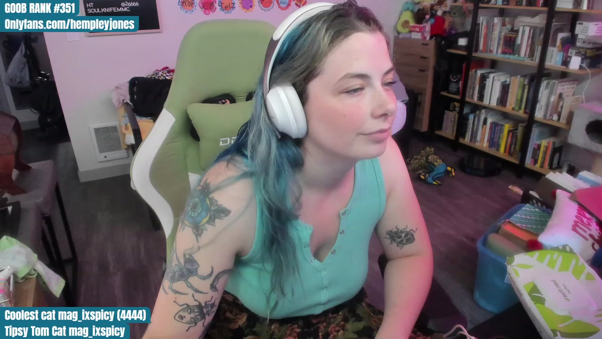 Gallery image thumbnail from Hempleyjones's myfreecams stream on, 07/21/2023, 23:03 image 3 of 20