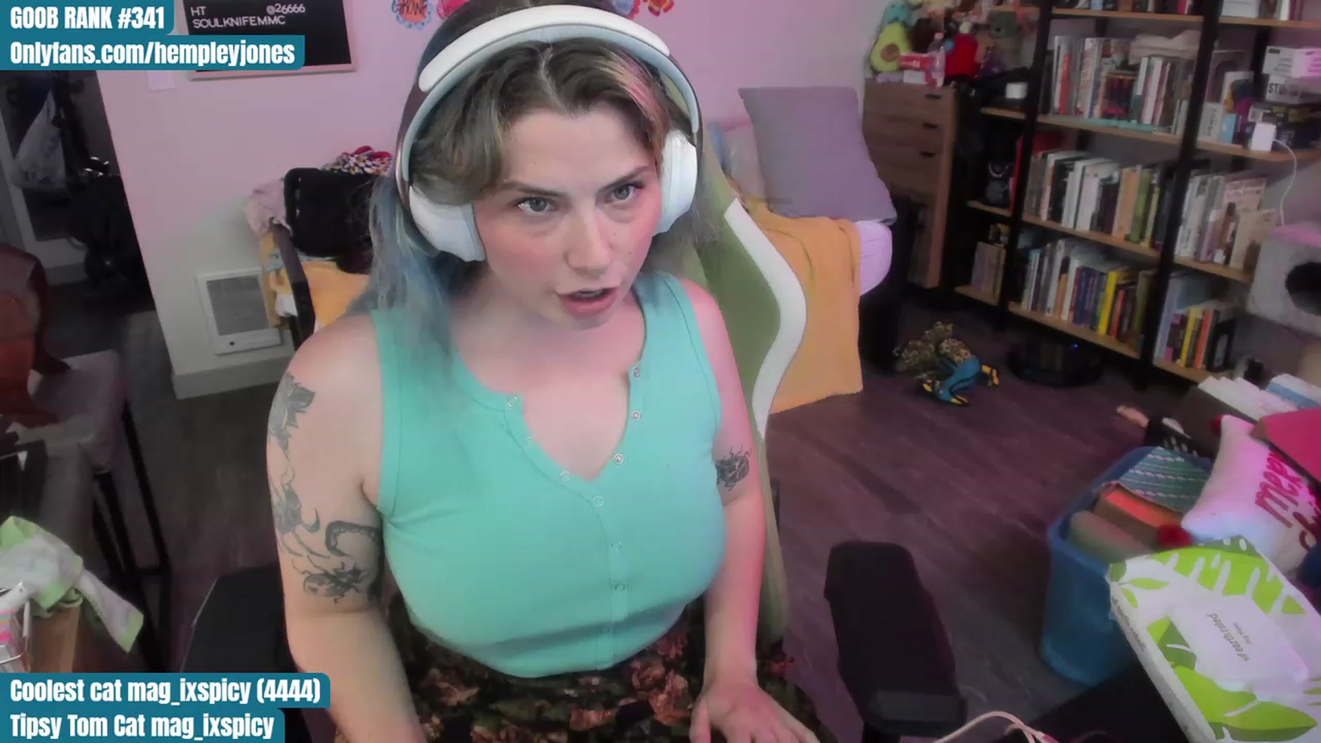 Gallery image thumbnail from Hempleyjones's myfreecams stream on, 07/21/2023, 23:03 image 13 of 20