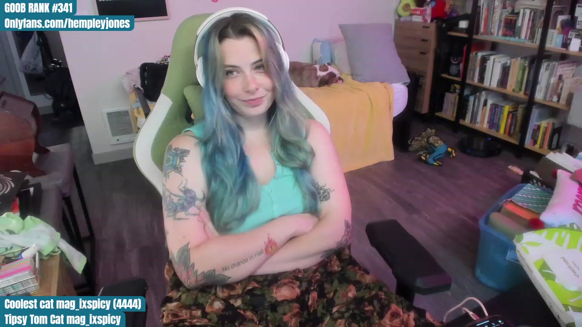 Gallery image thumbnail from Hempleyjones's myfreecams stream on, 07/21/2023, 23:03 image 19 of 20